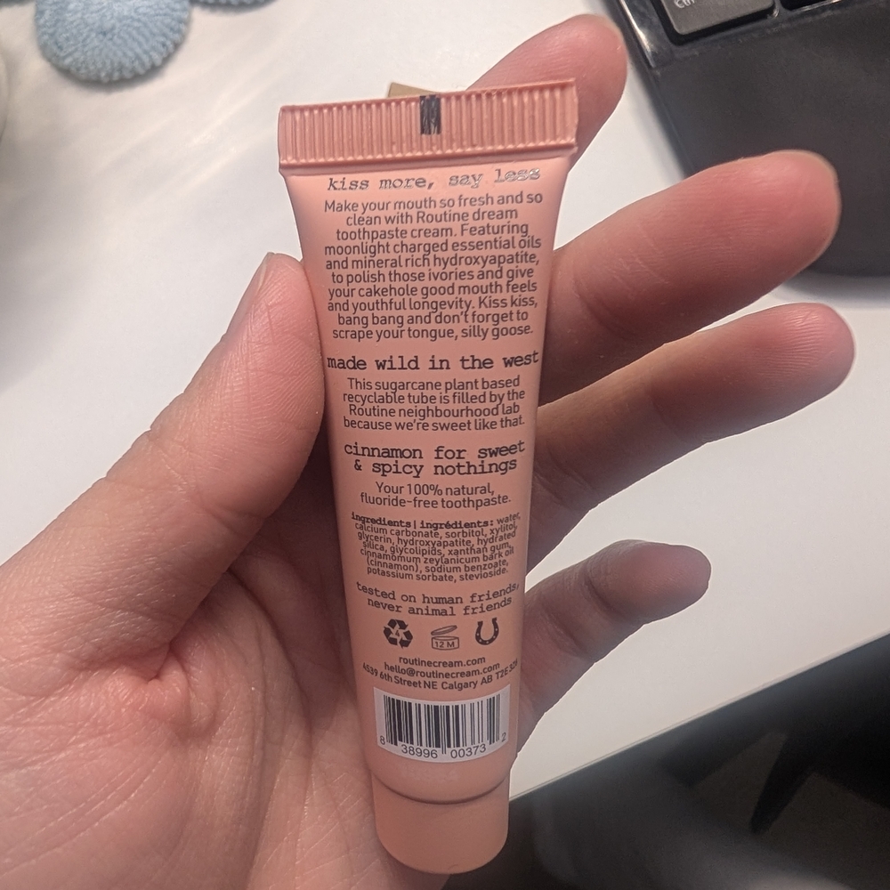 Routine Natural Beauty Toothpaste - Picture 3 of 3